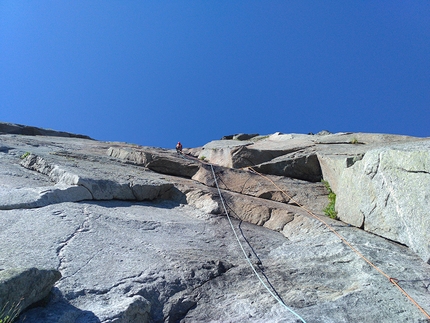 Breiflogtinden, Lofoten, Norway, Dmitrii Panov, Andrey Panov, Anar Demirov - Arctic Odyssey, Breiflogtinden East Face: making the first ascent