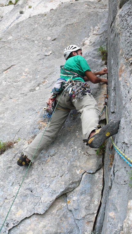 Camaleontica - Punta Cusidore - Sardinia - Maurizio Oviglia on pitch 4 of Camaleontica