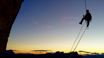 Stigmata, Heiligkreuzkofel, Dolomites, Simon Gietl, Andrea Oberbacher - Stigmata, Heiligkreuzkofel: Simon Gietl and Andrea Oberbacher making the first free ascent on 17/07/2017