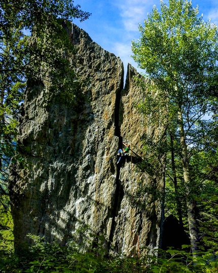 Valgrisenche, Valle d'Aosta - Moreno Dalle Mole in arrampicata in Valgrisenche, Valle d'Aosta