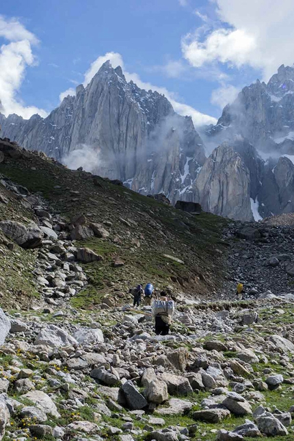 Tagas Valley, Karakorum, Nicolas Favresse, Mathieu Maynadier, Carlos Molina, Jean-Louis Wertz - Tagas Valley, Karakorum: cime inesplorate