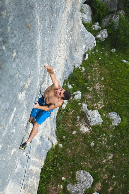 Pietro Radassao, Frosolone, Colle dell'Orso - Pietro Radassao climbing Fuga dalla Follia-Galactica 8a, Frosolone