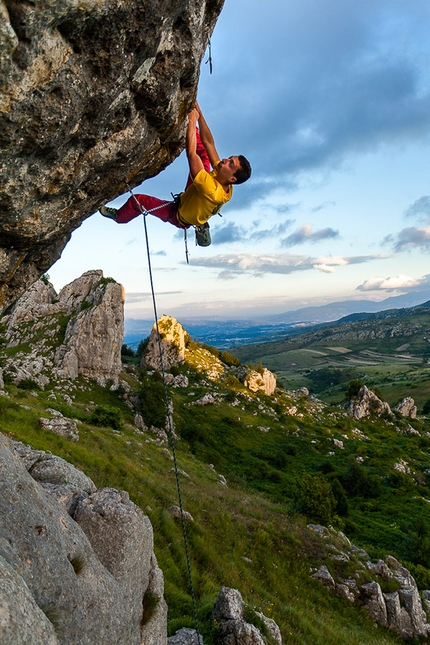 Pietro Radassao, Frosolone, Colle dell'Orso - Pietro Radassao su Guerre Sannitiche 8b+, Frosolone