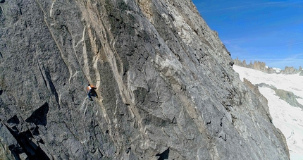 Dani Arnold, Grandes Jorasses - Dani Arnold climbing Cassin Route up Grandes Jorasses on 27/07/2018 in 2:04