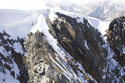 Dani Arnold, Grandes Jorasses - Dani Arnold climbing the Cassin Route up Grandes Jorasses on 27/07/2018 in 2:04