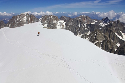 Dani Arnold, Grandes Jorasses - Dani Arnold climbing the Cassin Route up Grandes Jorasses on 27/07/2018 in 2:04: final steps to the summit