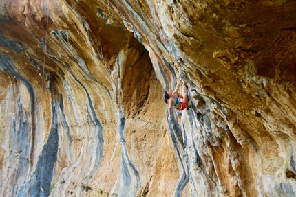 Nina Caprez, Lebanon, ClimbAID - Nina Caprez climbing at Tannourine, Lebanon