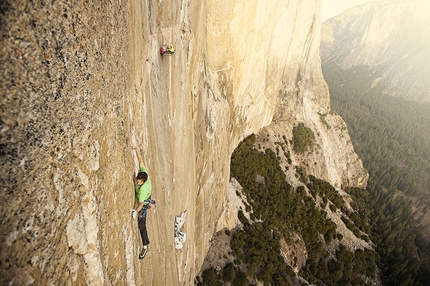 Dawn Wall, El Capitan, Yosemite, Tommy Caldwell, Kevin Jorgeson - Kevin Jorgeson climbs Pitch 15 on the Dawn Wall, El Capitan, Yosemite, January 2015