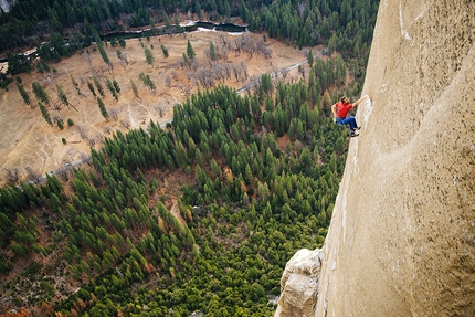 Dawn Wall, El Capitan, Yosemite, Tommy Caldwell, Kevin Jorgeson - Tommy Caldwell making the first free ascent of Dawn Wall, El Capitan, Yosemite, January 2015