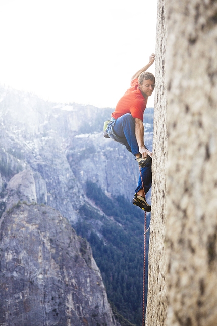 Dawn Wall, El Capitan, Yosemite, Tommy Caldwell, Kevin Jorgeson - Tommy Caldwell climbing the Dawn Wall, El Capitan, Yosemite