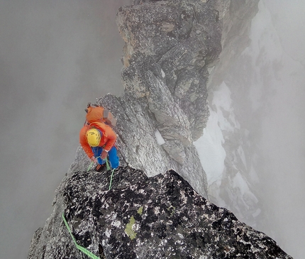 Kyajo Ri, Nepal, Marek Holeček, Zdeněk Hák - Marek Holeček, making the first ascent of Lapse of Reason up Kyajo Ri in Nepal (25-28/05/2018)