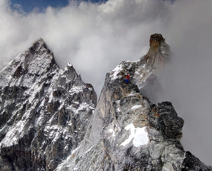 Márek Holeček and Zdeněk Hák climb new route up Kyajo Ri in Nepal