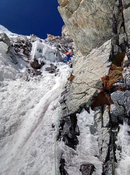 Kyajo Ri, Nepal, Marek Holeček, Zdeněk Hák - Marek Holeček, making the first ascent of Lapse of Reason up Kyajo Ri in Nepal (25-28/05/2018)