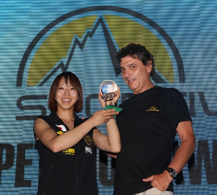 Arco Rock Legends 2010 - Akiyo Noguchi e il Presidente de La Sportiva Lorenzo Delladio