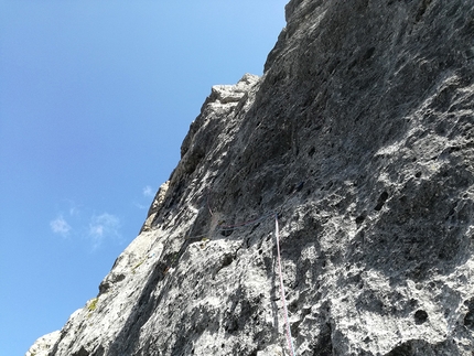 Mente Demente, Spiz della Lastia, Agner, Dolomiti, Diego Toigo, Francesco Fent, Alberto Maschio - Durante la prima salita di Mente Demente, Spiz della Lastia in Dolomiti (Francesco Fent, Alberto Maschio, Diego Toigo)