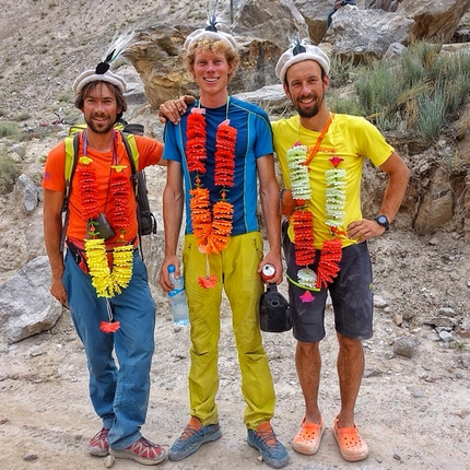 Latok I, Karakorum, Pakistan, Aleš Česen, Luka Stražar, Tom Livingstone - Aleš Česen, Tom Livingstone e Luka Stražar dopo la salita del Latok I