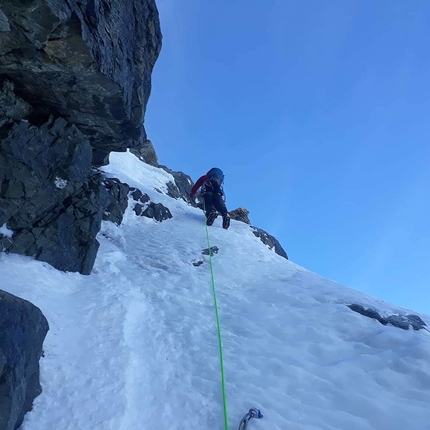 Aoraki, Mt Cook, Nuova Zelanda, Caleb Jennings, Kim Ladiges - Caleb Jennings e Kim Ladiges aprono Pilgrim sulla parete sud di Aoraki, Nuova Zelanda