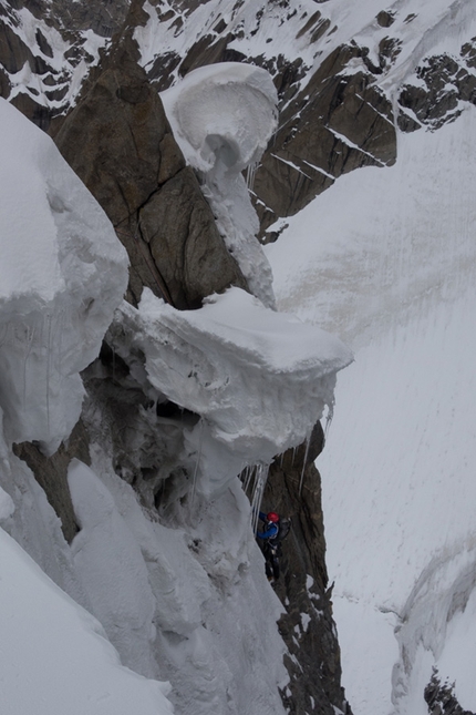 Thagas Valley, Karakorum, Nicolas Favresse, Mathieu Maynadier, Carlitos Molina, Jean-Louis Wertz - Thagas Valley, Karakorum: climbing Pathani