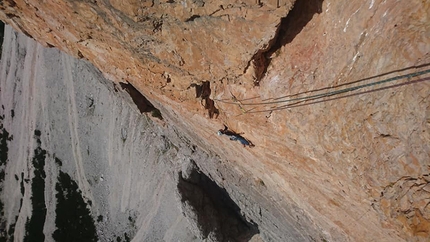 Cima Scotoni, Dolomiti, Nicola Tondini, Lorenzo d'Addario - Nicola Tondini durante la prima libera single push di Non abbiate paura... di sognare, Cima Scotoni, Fanis, Dolomiti