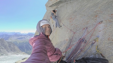 Federica Mingolla, Mont Blanc, Aiguille Croux, Gabriele Carrara - Federica Mingolla and Gabriele Carrara making the first ascent of L'isola che non c’è, Aiguille Croux (Mont Blanc massif)