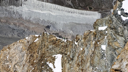 Matterhorn, François Cazzanelli, Andreas Steindl - François Cazzanelli and Andreas Steindl during their ascent of the four Matterhorn ridges on 12/09/2018