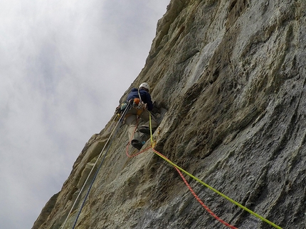 Matterhorn, François Cazzanelli - Matterhorn: Francesco Ratti establishing pitch 8 of Diretta allo Scudo, first ascended with François Cazzanelli, Roberto Ferraris, Emrik Favre and Marco Farina