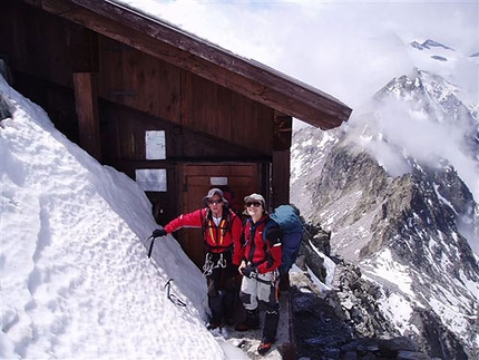 Adamello Val Camonica mountaineering - Adamello: Capanna Lago Scuro