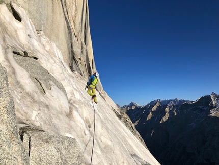 Kiris Peak, Karakorum, Pakistan - Kiris Peak: Massimo Faletti on the long traverse of Water World