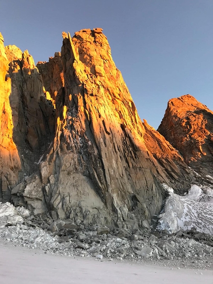 Trident du Tacul, enorme frana nel massiccio del Monte Bianco