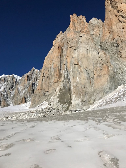 Trident du Tacul, Mont Blanc - The Trident du Tacul rockfall, documented by Roger Schaeli on 26 September 2018