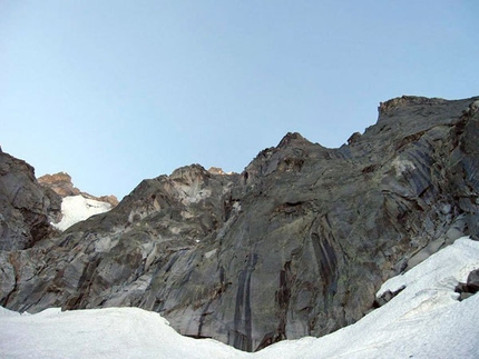 Nostradamus, Aiguille des Pélerins (Monte Bianco) - Alla base della parete