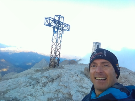 Marmolada, Dolomiti, Nikolaj Niebuhr - Marmolada: Nikolaj Niebuhr on the summit of Punta Penia after having repeated Via Bettega - Tomasson