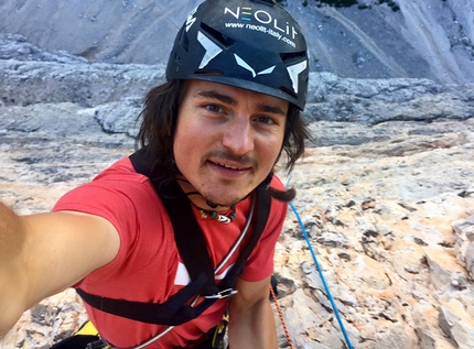 Simon Gietl, Cima Scotoni, Dolomites - Simon Gietl making the first ascent, solo, of Can you hear me?, Cima Scotoni, Dolomites