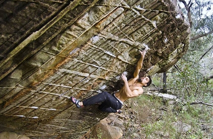 Grampians Australia, bouldering, Niccolò Ceria - Niccolò Ceria climbing Ash Wednesday, Grampians, Australia