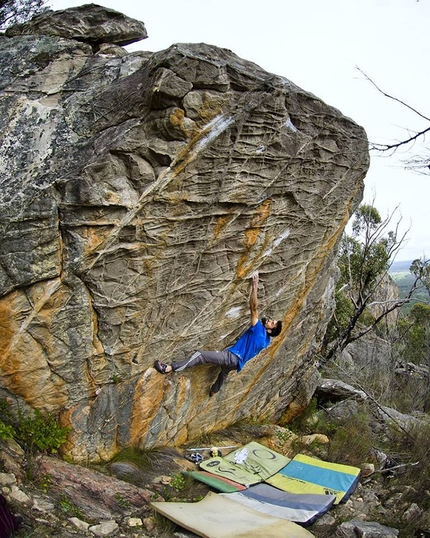 Grampians Australia, bouldering, Niccolò Ceria - Niccolò Ceria careful on Watch and Act, first ascended in Australia's Grampians by Nalle Hukkataival in 2013