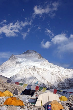 Mondinelli and Confortola summit Cho Oyu