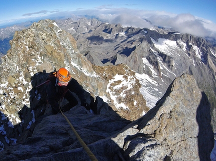 Montagna che cambia pelle, alpinismo, Michele Comi - Quasi in vetta al Disgrazia 3678m