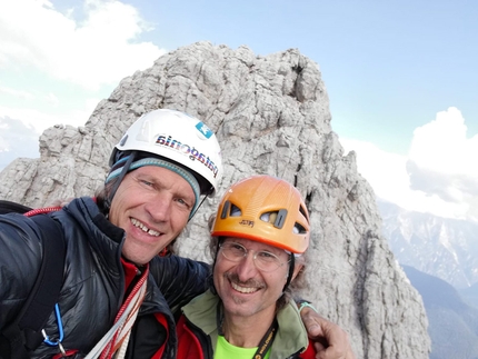 Marmarole, Dolomiti, arrampicata, Ruggero Corà, Diego Trevisan  - Monte Ciareido Ovest: Ruggero Corà e Diego Trevisan in cima dopo la prima salita di Il Sogno di Rino