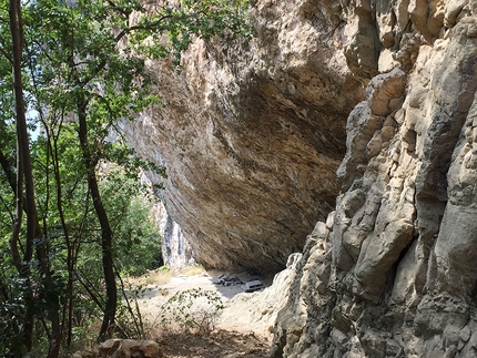 Narango - La falesia Narango in Val di Gresta, vicino ad Arco