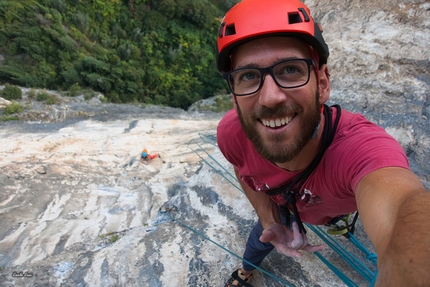 Via Mescalito Arco, Monte Colodri - Mescalito sulla Rupe Secca, Monte Colodri: Carlo Cosi, selfie dopo aver superato il tetto