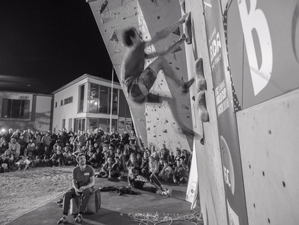 Champions Challenge, Arco, Adam Ondra, Stefano Ghisolfi - Adam Ondra demonstrating the Speed discipline, watched by Stefano Ghisolfi at the Arco Champions Challenge