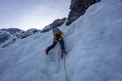 Ortler, Daniel Ladurner, Hannes Lemayr, Aaron Durogati - Ortler NE Face: Daniel Ladurner climbing a probable new route on 18/10/2018 with Hannes Lemayr and Aaron Durogati