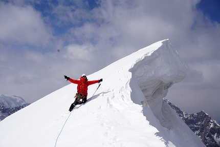 Kirghizistan Djangart Range, Line van den Berg, Wout Martens - Pik Alexandra parete nord: Wout Martens in cima