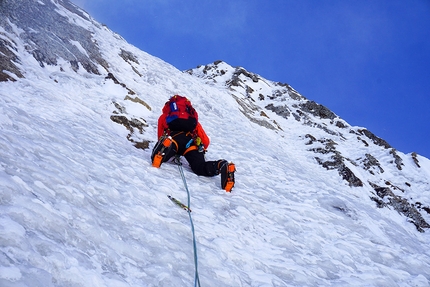 Kirghizistan Djangart Range, Line van den Berg, Wout Martens - Pik Alexandra parete nord: Wout Martens in azione su Dutch Direct