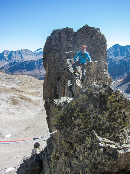 Val Bedretto, Pizzo Gallina, Ticino, Svizzera, Davide Mazzucchelli, Tommaso Lamantia - Contrafforte Pizzo Gallina: Davide Mazzucchelli durante la prima salita di N'uovo di Gallina