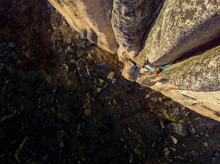 Sundrun Pillars Siberia, Kilian Fischhuber, Robert Leistner, Galya Terenteva - Robert Leistner climbing one of the Sundrun Pillars in Siberia, June 2018.