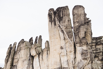 Sundrun Pillars Siberia, Kilian Fischhuber, Robert Leistner, Galya Terenteva - Robert Leistner climbing one of the remarkable Sundrun Pillars in Siberia, June 2018