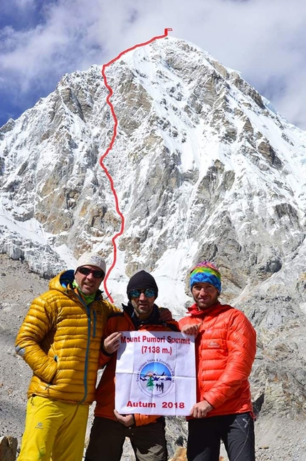 Pumori parete SE, nuova via rumena in Himalaya