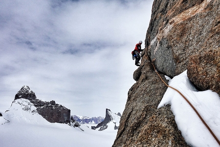 Reel Rock Italia - Queen Maud Land: Alex Honnold sulla cresta NO di Fenris, 5.10d RX