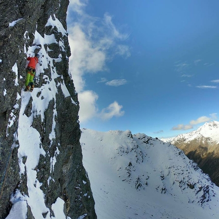 Prijakt, Simon Gietl, Vittorio Messini, Sintflut - Vittorio Messini making the first ascent of Sintflut up Mt Prijakt in Austria with Simon Gietl on 08/11/2018